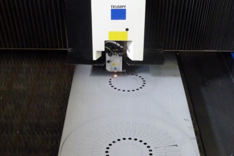 Lasercutting of dynamo sheet