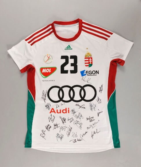 Melior Laser won the dedicated jersey of the Hungarian women's handball national team at a charity auction in  2017